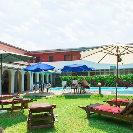 Ranveli Beach Hotel Dehiwala-Mount Lavinia Exterior foto